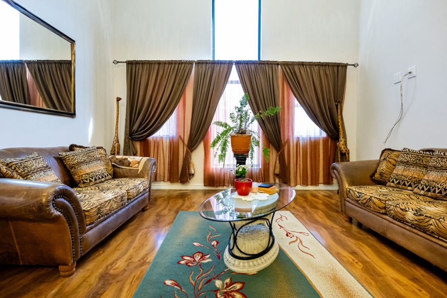 6 Bedroom Property for Sale in Stellenbosch Farms Western Cape